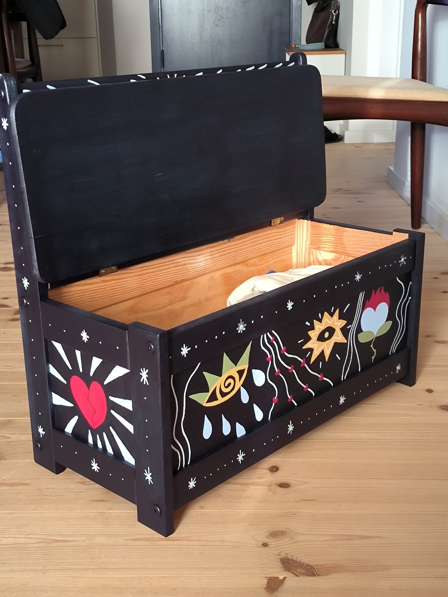 The (self)love bench